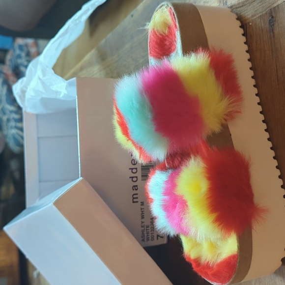 Madden colorful platforms size 7 - Picture 5 of 5